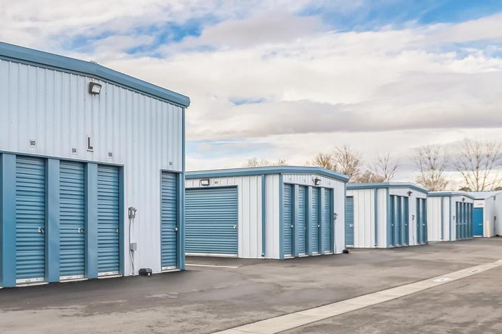 StorageMart Rangeline Self storage units